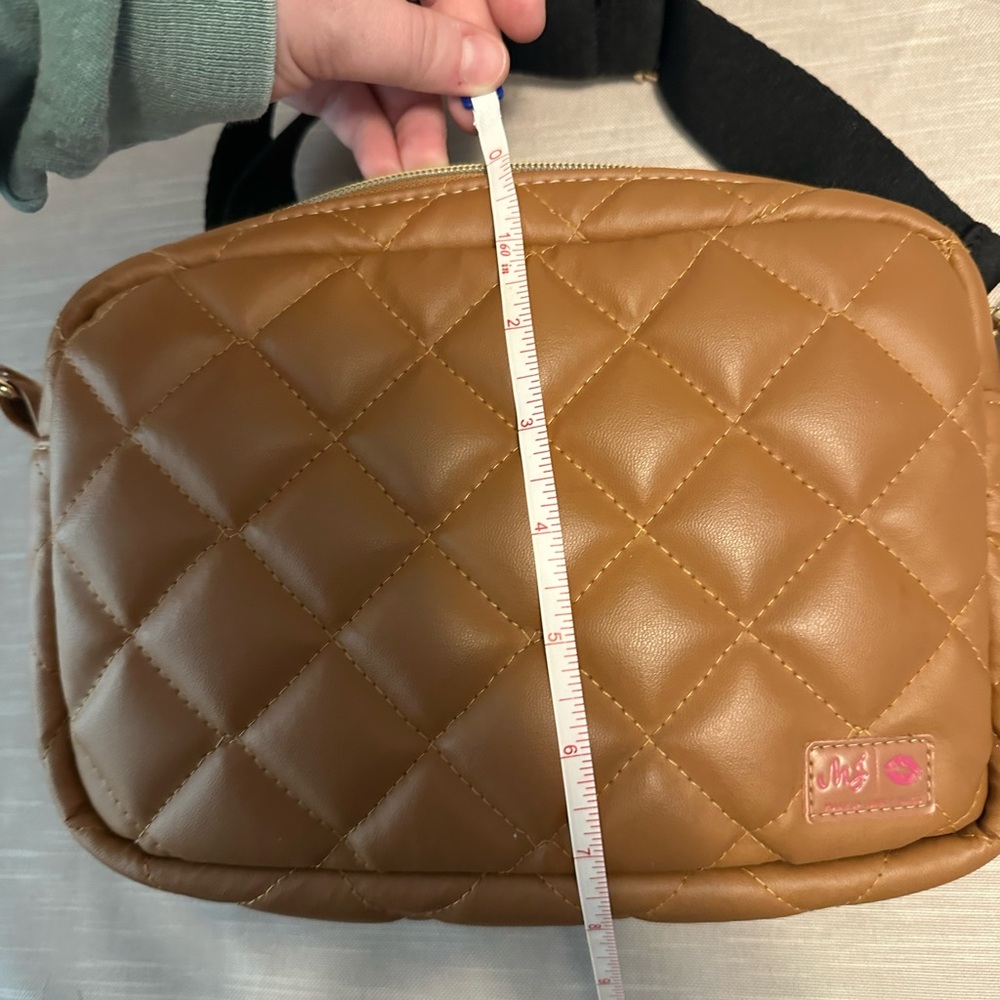 Makeup Junkie Quilted Brown Uptown Bag - Picture 6 of 8